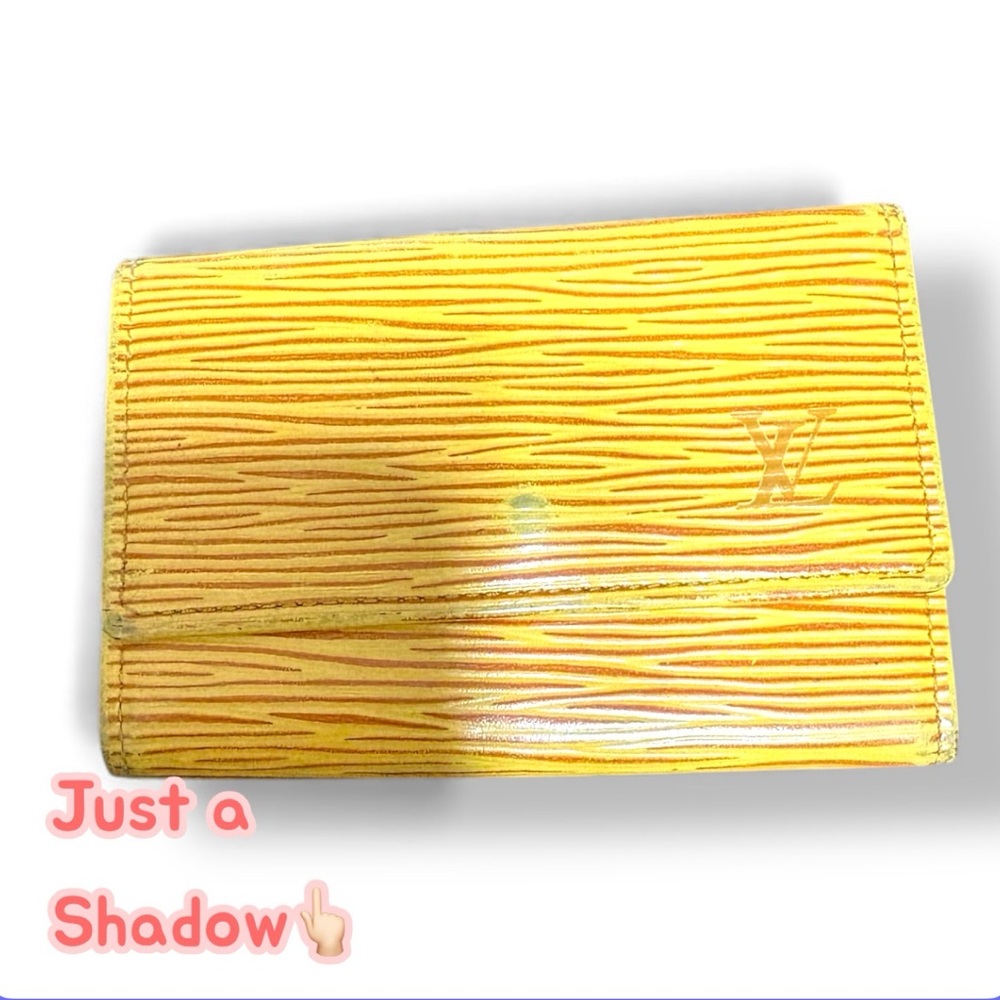 Louis Vuitton Textured Yellow Card Holder Y2K Lakers colors Vintage